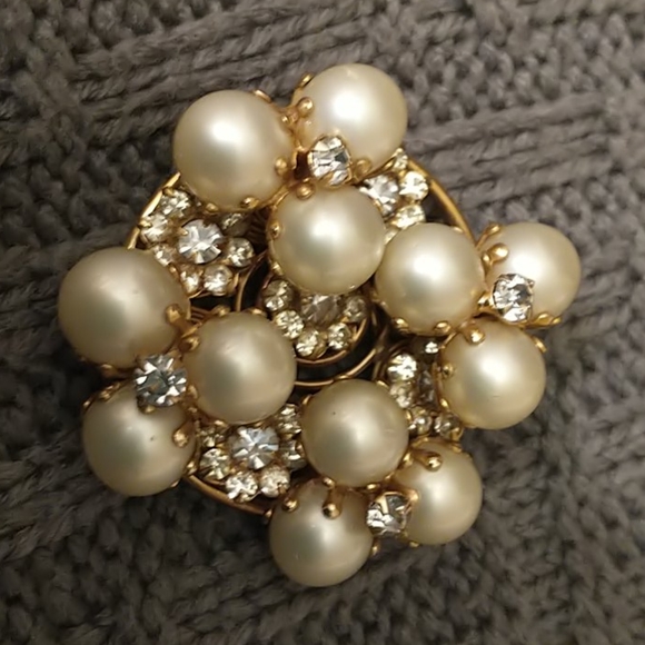 Brooch - Picture 1 of 1